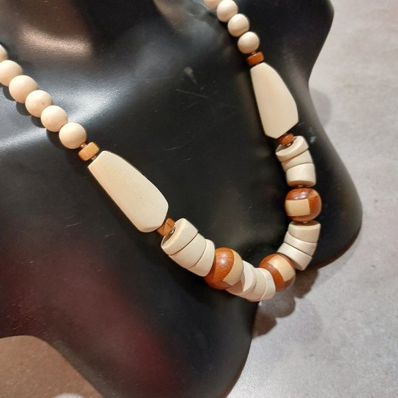 FASHION JEWELRY Women's Various Shapes Wood Beads - Ivory/Brown/Tan - NWOT - Picture 2 of 7